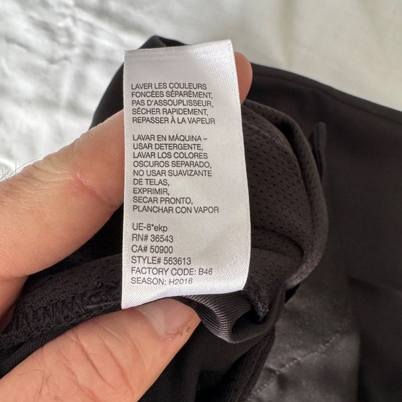 IZOD Golf Women's 6 Lightweight Performance Golf Pants Black Outdoor Active - Picture 8 of 14